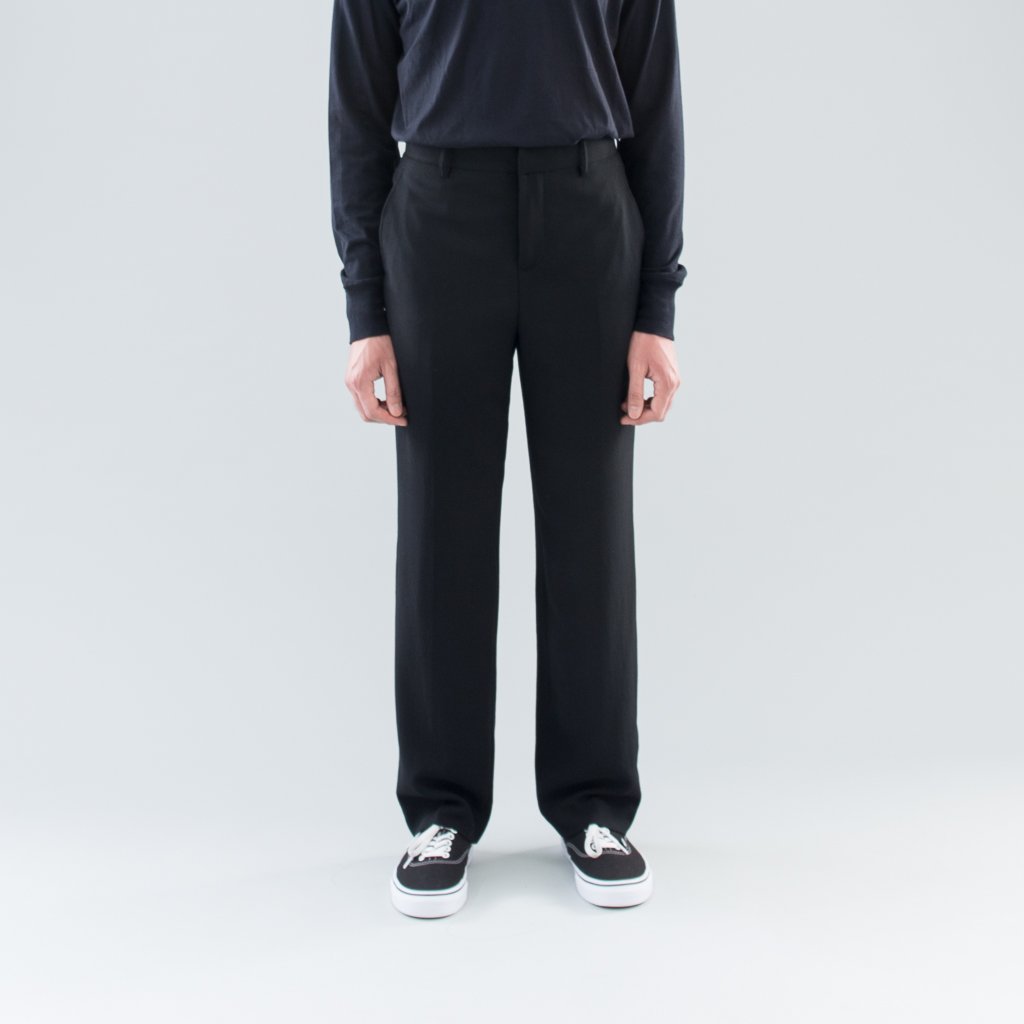 CENTER PRESS PANTS - BLACK