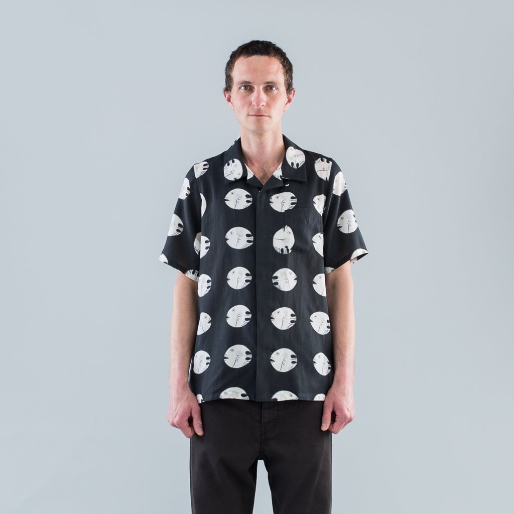 FREE EDGE SHIRT S/S FISHY - BLACK